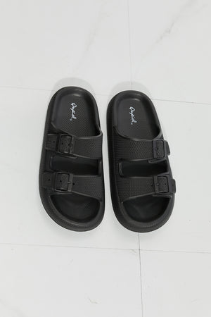 Comfy Casual Rubber Slide Sandal in Black